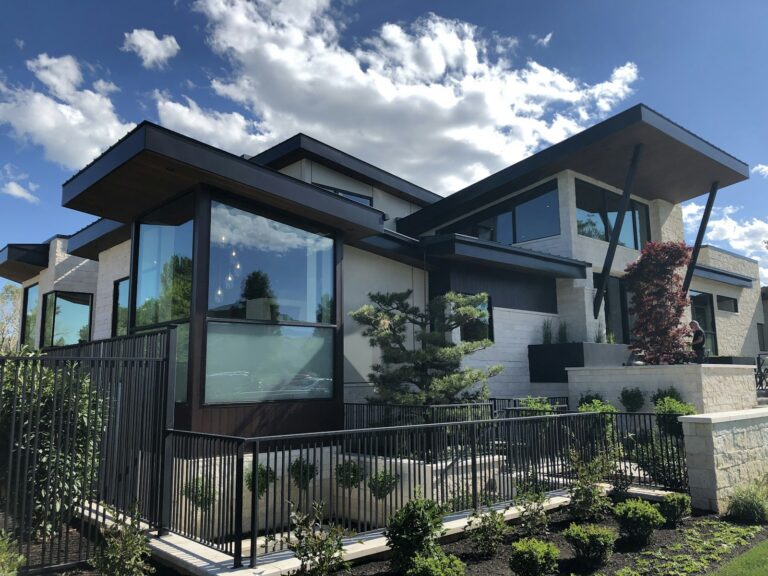 Exterior de vivienda contemporánea
